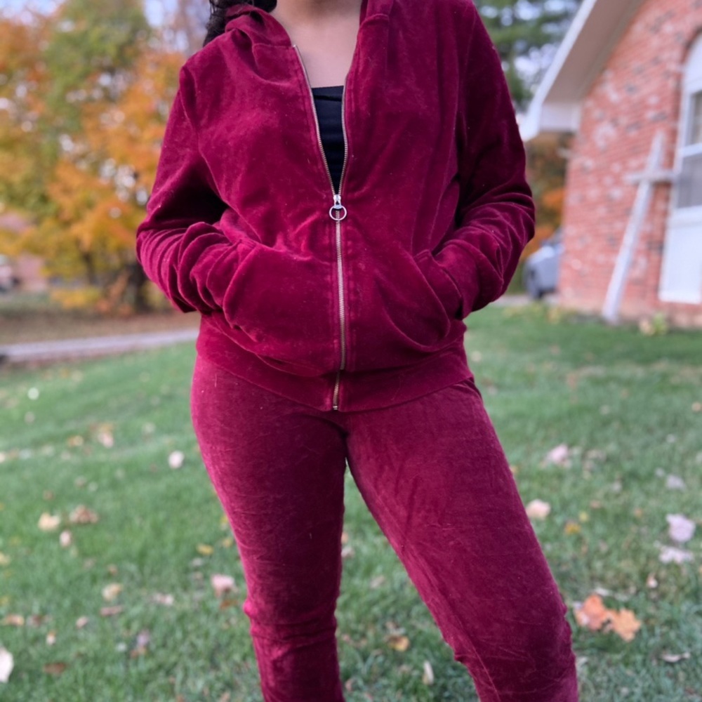 Y2K Velour sweatsuit